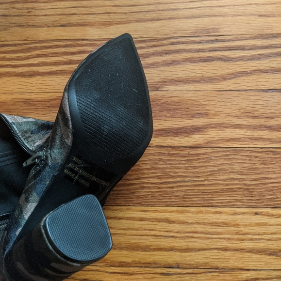 WINDSOR 🪖 At Ease Camo Boots, Women's Size 7 - Picture 8 of 9